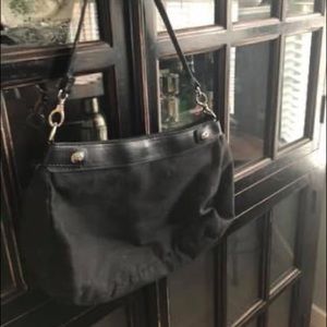 Thirty One black cloth purse